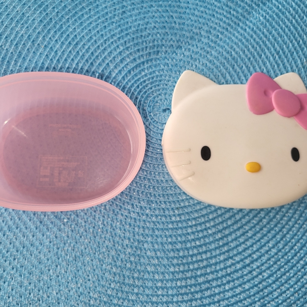 Hello Kitty VINTAGE plastic Container - Picture 2 of 7